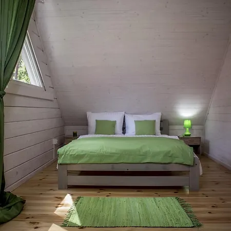 Biale بيت خشبي بوبيروفو